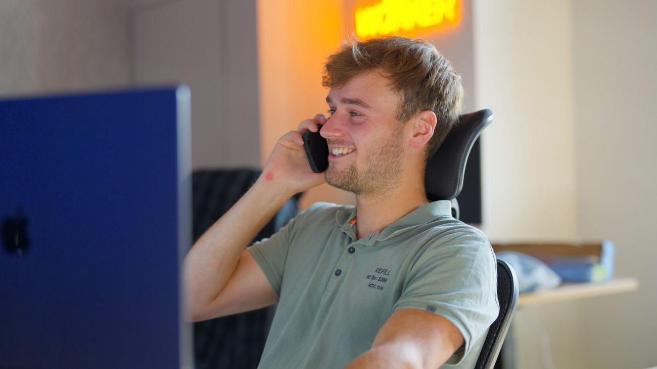 Piek Marketing aan de telefoon